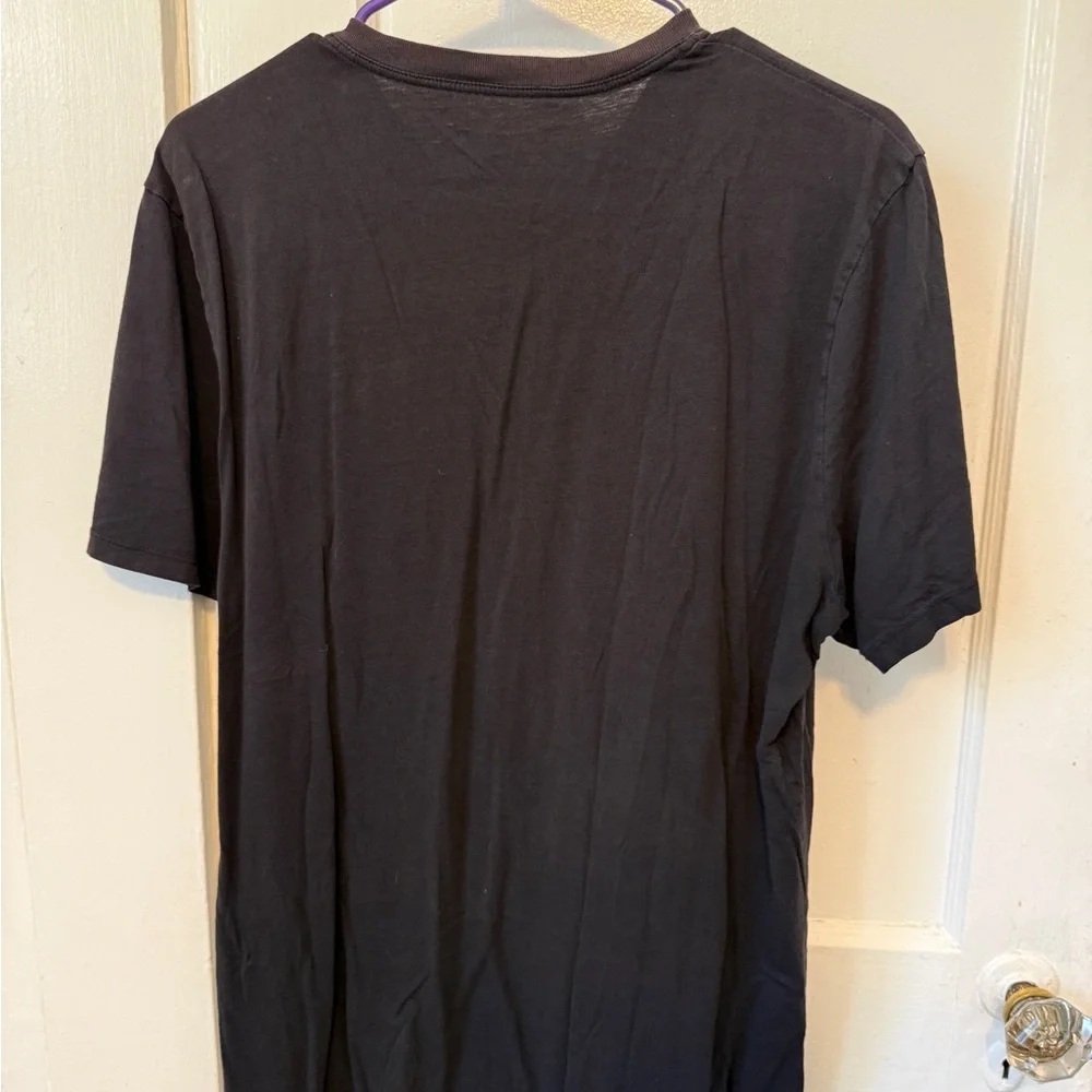 Banana Republic Men’s Black V‑Neck Tee